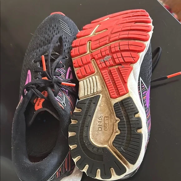 Brooks Black and Purple Running Shoes - Picture 3 of 3